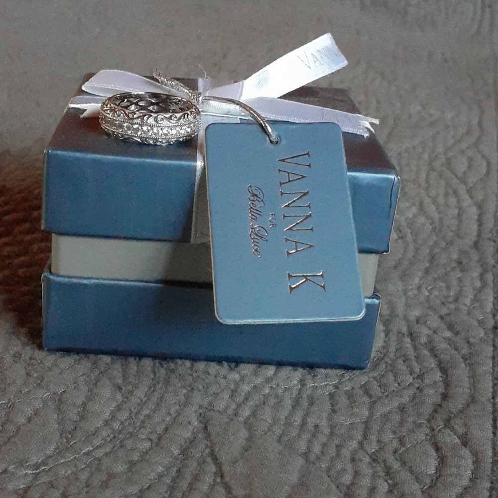 Vanna K by Bella Luce